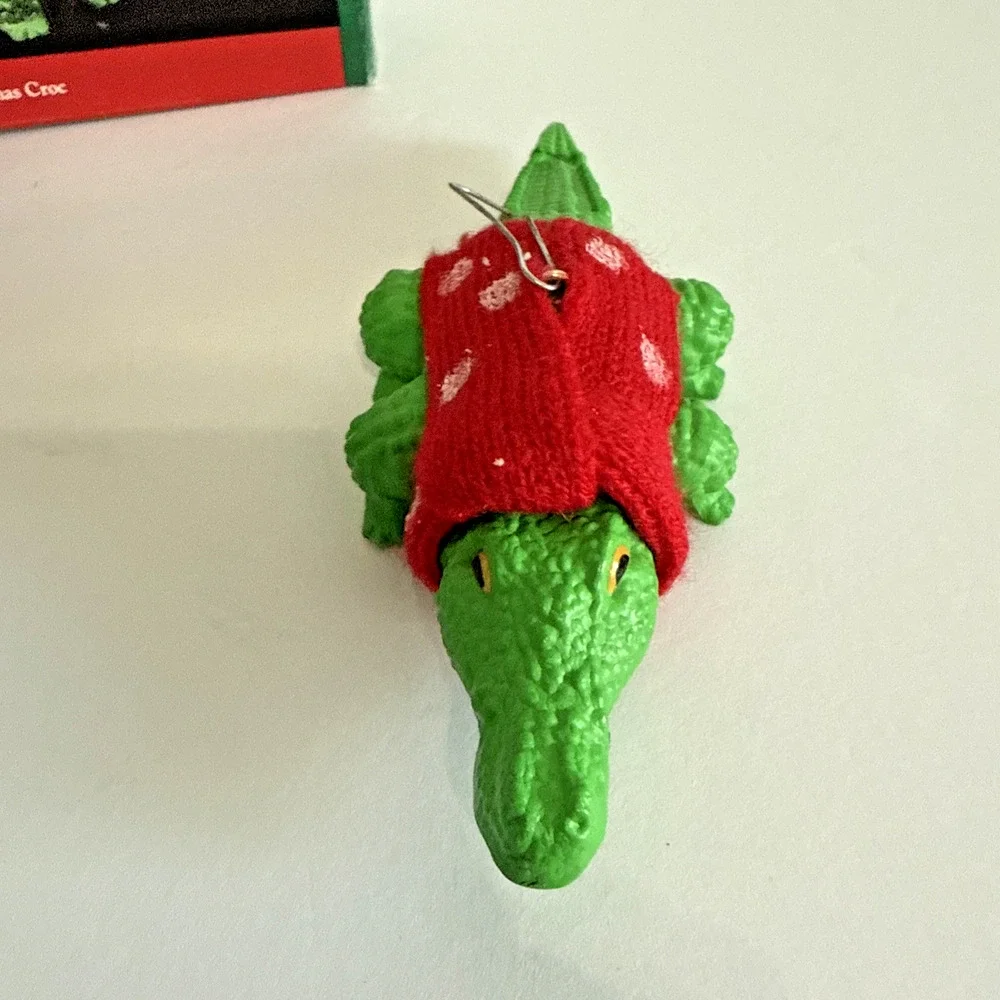Christmas Croc Hallmark Christmas‎ Crocodile in Scarf Ornament Vintage 1990